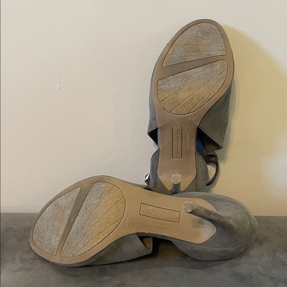 8 Wide Gray Peep-Toe Heels - Picture 2 of 2